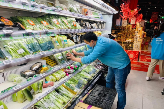 智能平板终端助力超市分拣货物增速,线上销售量猛增